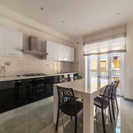 Apartamento Joivy Delightful 3-Bed Flat With Balcony Roma Exterior foto